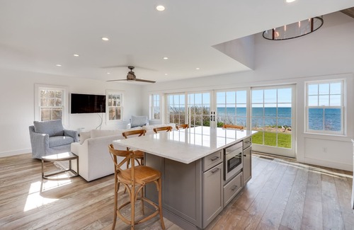 Brewster House | Brewster Beachfront Gem!