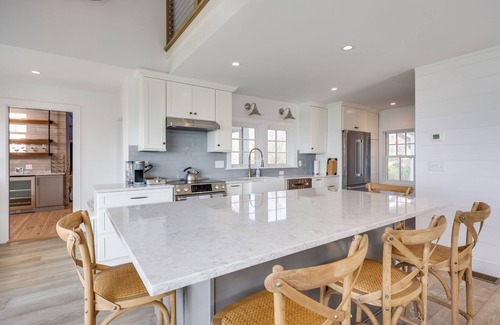 Brewster House | Brewster Beachfront Gem!