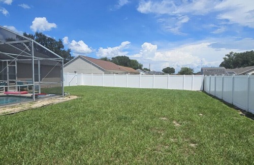 Briargrove House | Briargrove - Well locate Pool Home close to Parks