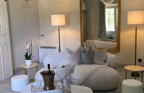 Vaison-la-Romaine Apartment | Bridal suite