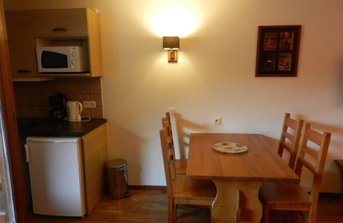 Brides-les-Bains Apartment | Brides Les Bains - Studio 4 Pers, Balcon, Parking, Près du Centre