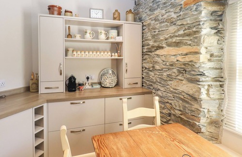 Haverthwaite Cottage | BRIDGE END COTTAGE, pet friendly, with open fire in Cartmel