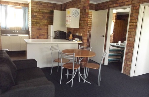 Newtown Hotel | Bridge Street Motor Inn
