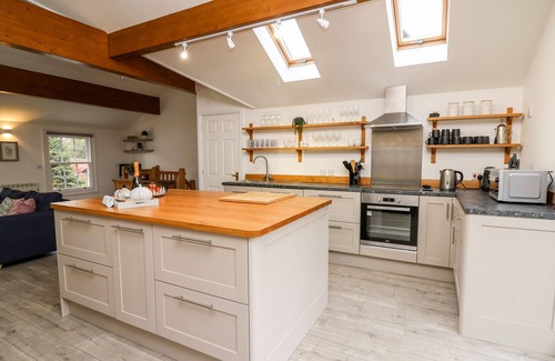 Howey Cottage | BRIDGEND COTTAGES, character holiday cottage in Llandrindod Wells