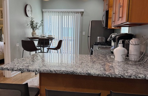 Bridgeport House | Bridgeport Bungalow Comfy Peaceful Sleeps 4
