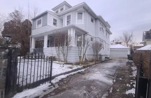 Brooklawn - St. Vincent Apartment | Bridgeport Global Retreat 1
