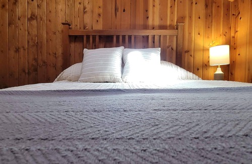 Cave Junction Apartment | Bridgeview Winery Suite With Gorgeous Mountain Views and Scenic Outdoor Space!