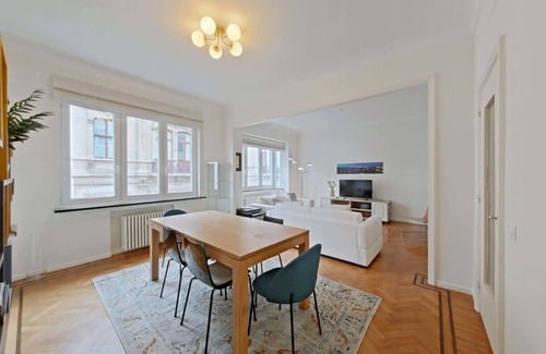 Postel Apartment | Bright 1BR flat in Saint-Gilles