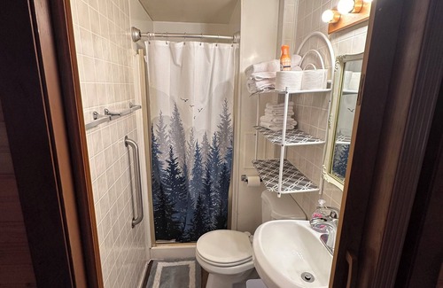 Pelican Lake Cottage | Bright 2 Bedroom Mackinac Cabin On Lovely Pelican w/Boat Dock&ATV Trails