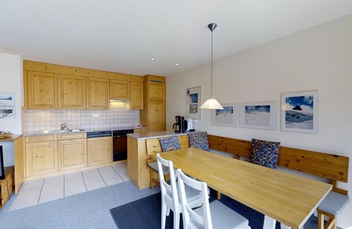 Silvaplana Apartment | Bright 2½-roomed apartment on the second floor, ca.