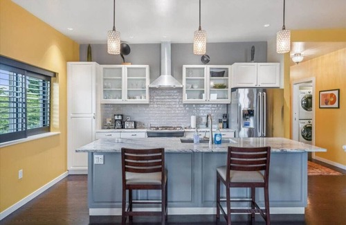 Belmont Hotel | Bright 2BR/1BA w/Full Kitchen, Walkability + Gated Parking