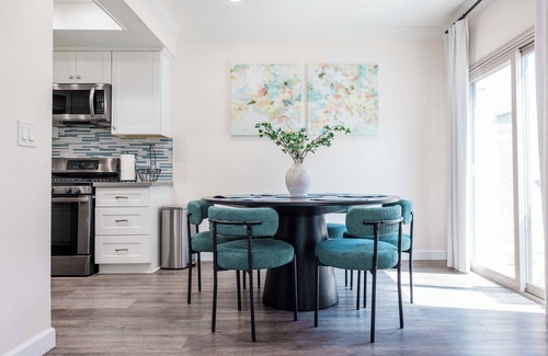 West Carson House | Bright 3 BR Home, Master Suite, Pool