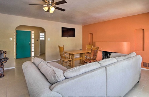 Silver Hill Villa | Bright ABQ Villa with Fire Pit - 3 Mi to Airport!