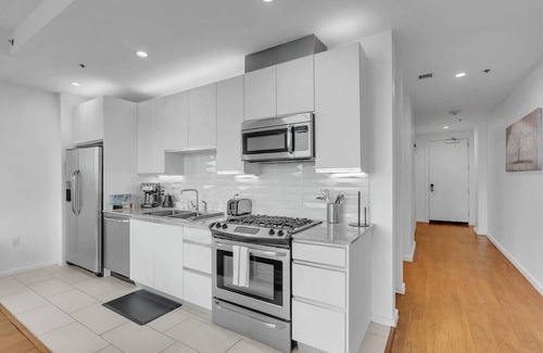 Downtown Tulsa Apartment | Bright & Airy 1BD in Tulsa with Onsite Gym