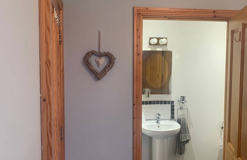 Bushmills House | Bright and Airy cottage close to the beach