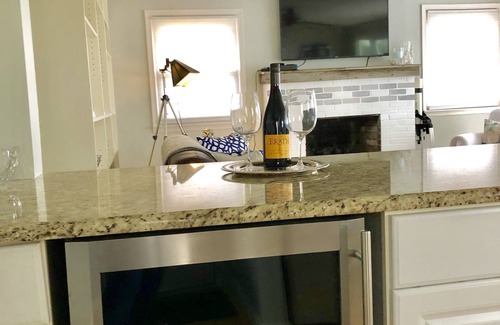 Barnegat Light House | Bright and Airy- Family Owned Duplex- Bay and Lighthouse Views on Barnegat Light