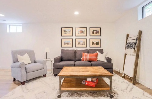Longmont House | Bright and Cheery, Private Basement Apartment!