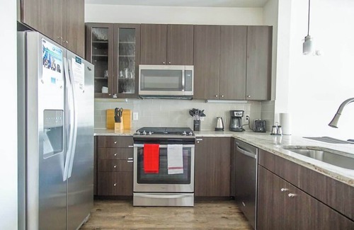 Richardson Apartment | Bright and Clean 1BR King Suite | Pool, Parking +