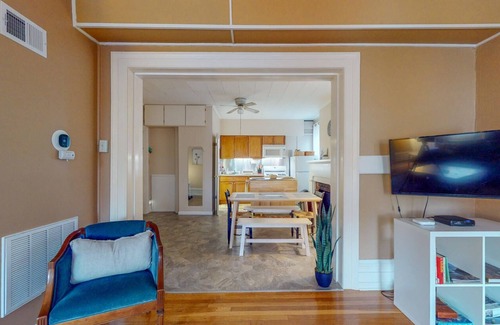 Troy Apartment | Bright and Cozy One-Bedroom, Quiet Neighborhood Downtown - Extended Stay