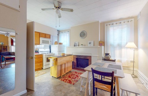 Troy Apartment | Bright and Cozy One-Bedroom, Quiet Neighborhood Downtown - Extended Stay