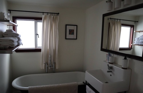 Downtown Eastside Apartment | Bright and cozy upper suite close to downtown