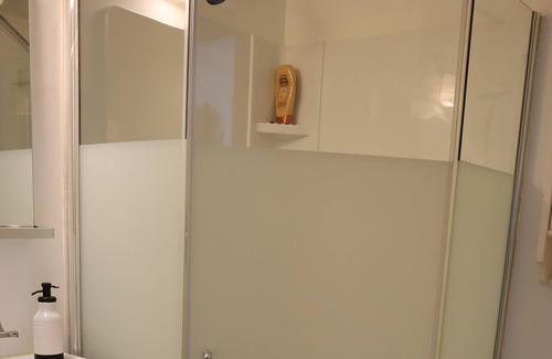 Downtown Eastside Apartment | Bright and cozy upper suite close to downtown