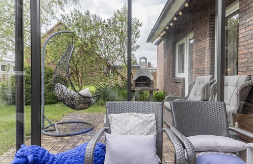 Carolinensiel Apartment | Bright and homely: the vacation apartment with its approx.
