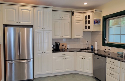 Narrowsburg Apartment | Bright and modern apartment in town. Close to it all!