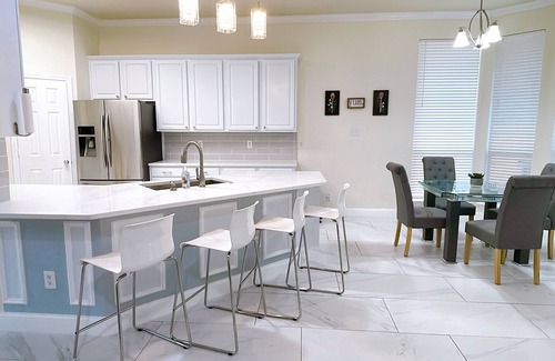 Southwest Arlington House | Bright and Spacious 4br2.5ba with fenced in yard