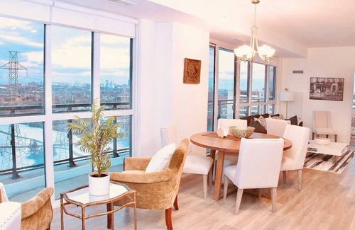 Newtonbrook Apartment | Bright and stylish 2 Bed rooms and 2 Bathroom- 9Ft ceiling