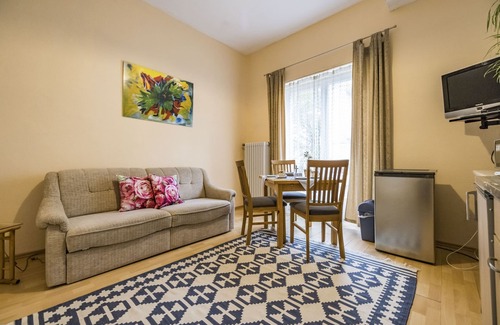 Bad Reichenhall Apartment | Bright apartment- 4 persons, 40sqm, 1 bedroom, large windows