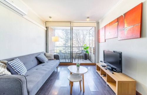 El Golf Apartment | Bright apartment in excellent location.