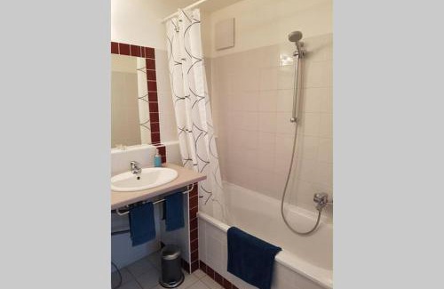 Schottenfeld Apartment | Bright Apartment in Hip & High Quality Neighborhood