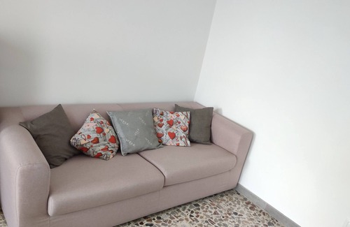 Turin Apartment | Bright Apartment in residential area with balconies