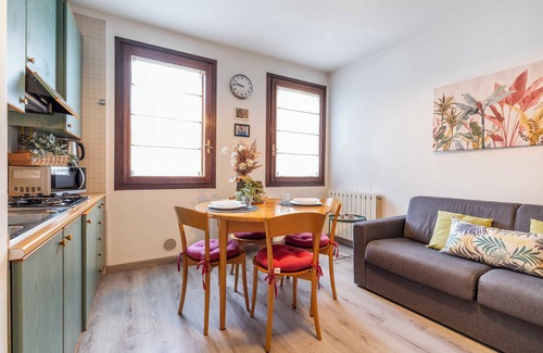 Treviso Apartment | Bright apartment in the historic center of Treviso ideal for 2/3 people.
