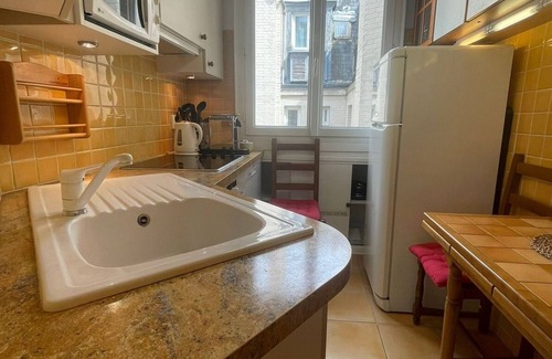 Parc-de-Montsouris Apartment | Bright Apartment with Balcony - Paris 14th, Alésia