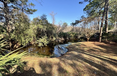 Night Heron House | Bright, Beachy Cottage in Sea Pines – Private, Freestanding Home with Porch