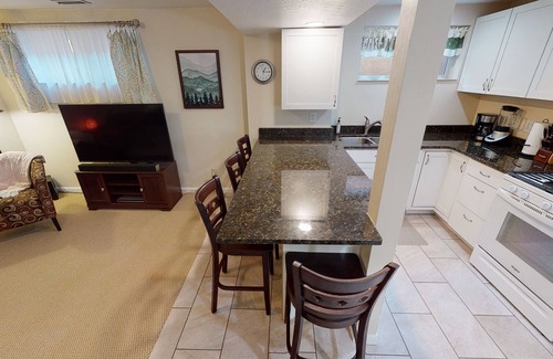 Midvale House | Bright, clean basement - Close to skiing - Green and healthy