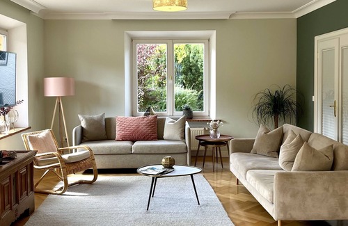Neuhaus Condo | bright, comfortable with terrace and garden, sauna