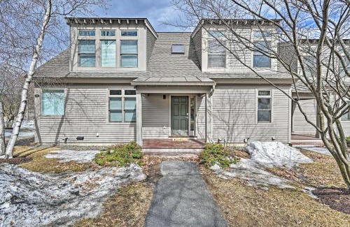 West Hartford Apartment | Bright Condo with Community Perks Near Ski Quechee!