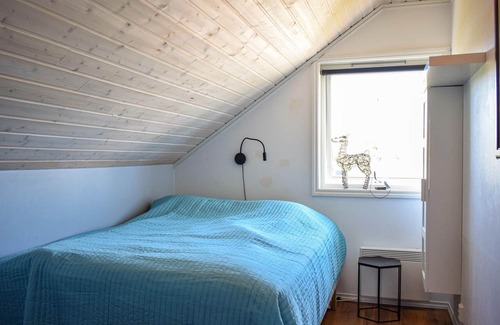 Bomlo House | Bright cottage with panoramic view and own boat, beautifully located on a small hill just 30 meters
