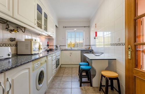 Canada Apartment | Bright & Cozy 1 BDR Flat W/Balcony by LovelyStay