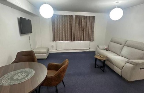 Leeds Apartment | Bright & Cozy Triple Room En-Suite Great Location