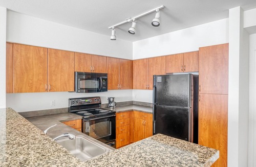 West Bellevue Apartment | Bright Downtown Bellevue 2BR w/W/D & Storage, near Shops, by Blueground