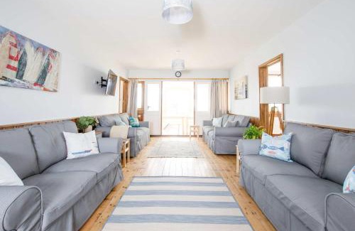 Wittering House | Bright & Dreamy On the Beach Garden & Balcony