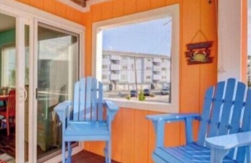 North Carolina Coast Condo | Bright end unit, Ocean Views, 1st floor, Pool, Double Decks, Keyless Entry