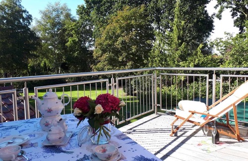 Warsingsfehn Condo | Bright, friendly apartment with balcony for rent
