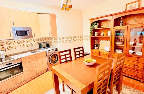 Dos Hermanas House | Bright House in the Heart of Dos Hermanas