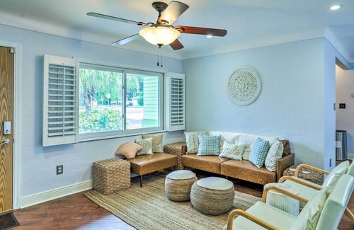 Harbor Bluffs House | Bright Largo Getaway w/ Private Pool & Grill!