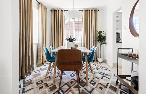 West Colfax Apartment | Bright & Modern Retreat - King Beds - Sloans Lake